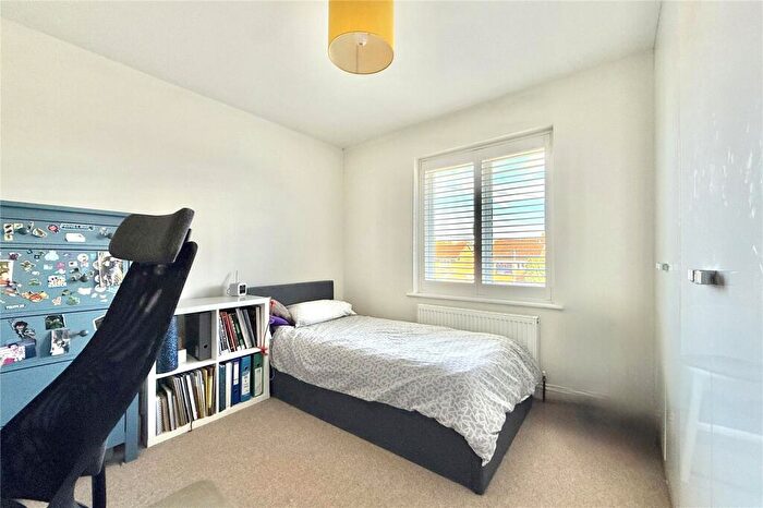3 Bedroom Detached House For Sale In Beehive Road, Binfield, Berkshire, RG12