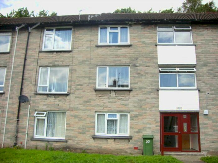 2 Bedroom Flat To Rent In Cardiff Road, Hawthorn, Pontypridd, CF37