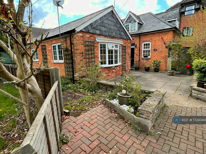 1 Bedroom Bungalow To Rent In Albert Road, Farnborough, GU14