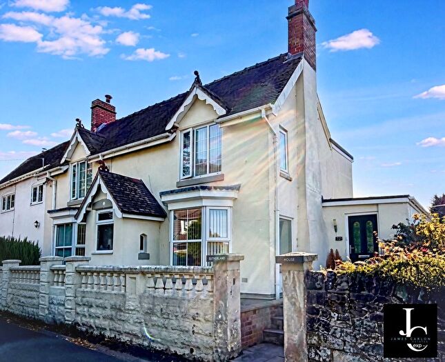4 Bedroom Semi-Detached House For Sale In Shepherds Lane, Red Lake, Telford, TF1