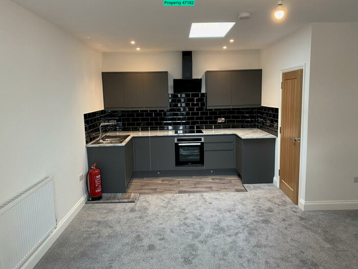 2 Bedroom Flat To Rent In Shotton Court -, Creek Road, Hayling Island, PO11