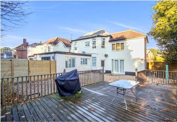 2 Bedroom Apartment To Rent In Rushton Crescent, Bournemouth, BH3