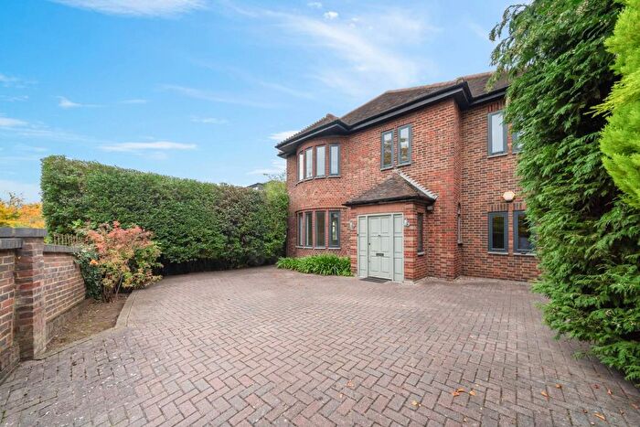 5 Bedroom Detached House For Sale In Hermitage Lane, London, NW2