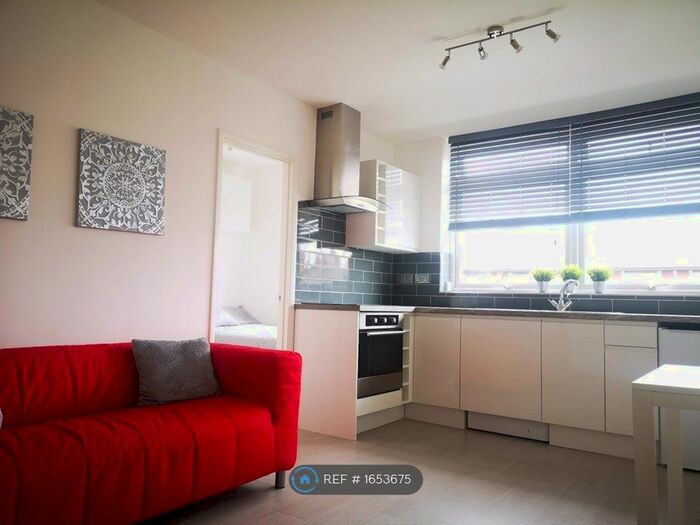 1 Bedroom Flat To Rent In Hamilton Road, Reading, RG1