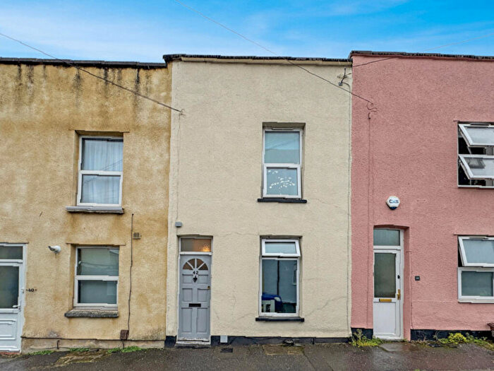 3 Bedroom Terraced House For Sale In Greenbank Road, Southville, Bristol, BS3