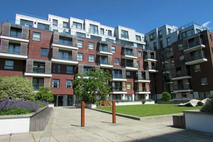 1 Bedroom Flat To Rent In Green Lane, Edgware, HA8
