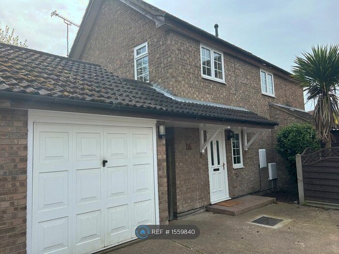 4 Bedroom Detached House To Rent In Brick Kiln Close, Felixstowe, IP11