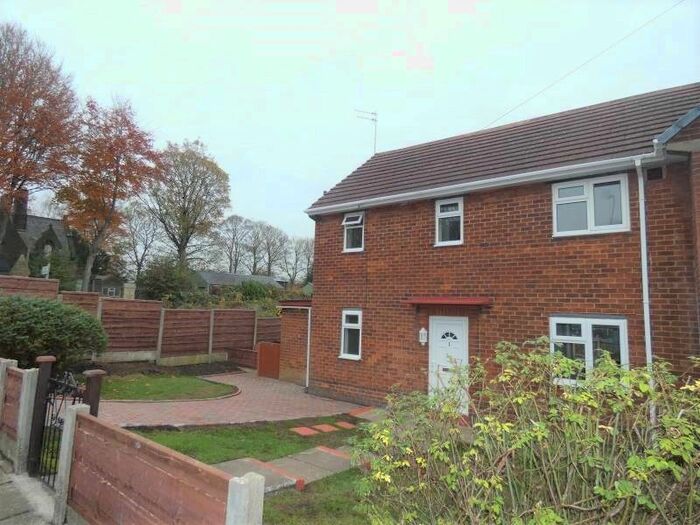 3 Bedroom Semi-Detached House To Rent In Bridges Avenue, Bury, BL9