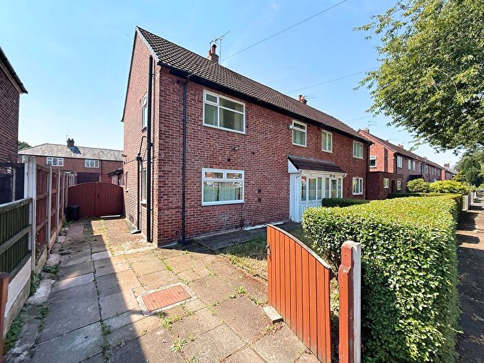 3 Bedroom Semi-detached House For Sale In Norris Road, Sale, M33