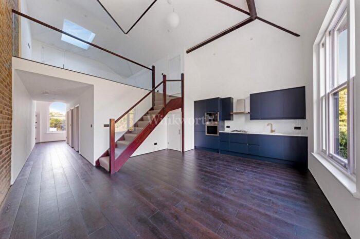 2 Bedroom Apartment To Rent In Southend Road, Beckenham, BR3