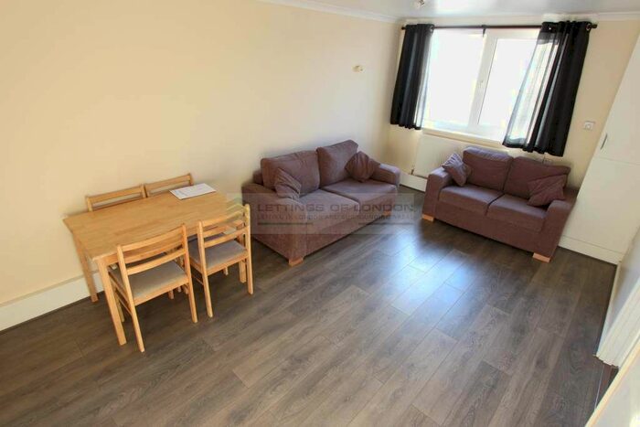 2 Bedroom Flat To Rent In Crescent Road, London, N22