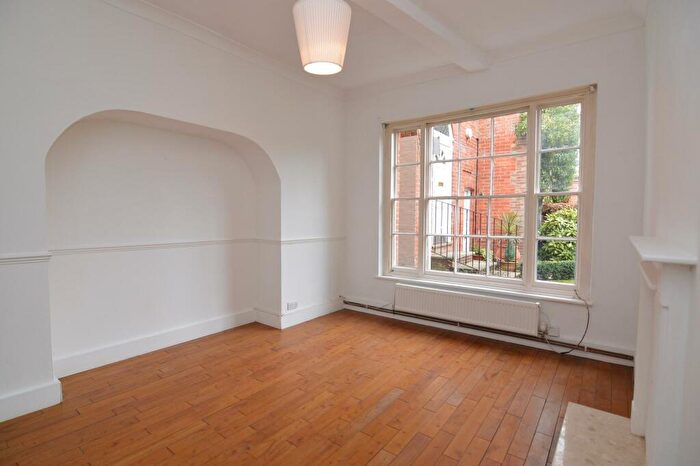 1 Bedroom Flat For Sale In Frog Hall Drive, Wokingham, RG40