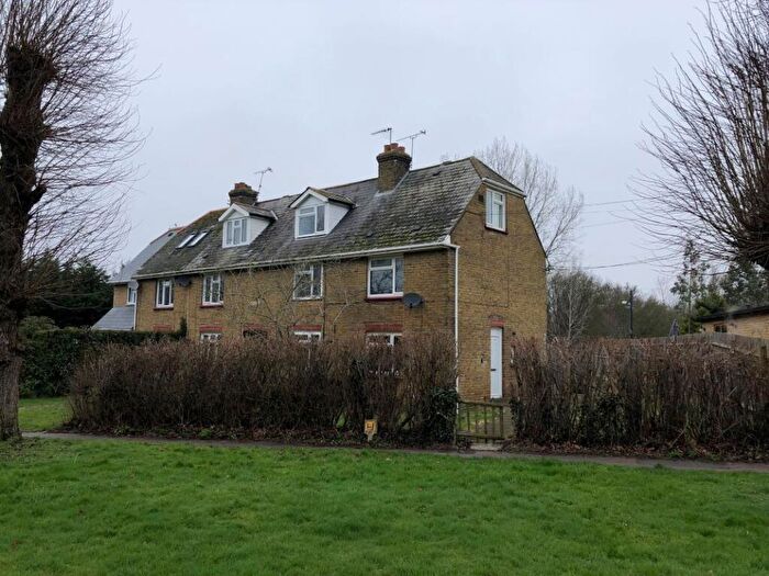 3 Bedroom End Of Terrace House For Sale In Poplar View, Boughton-under-Blean, Faversham, Kent, ME13