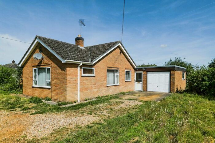 3 Bedroom Detached Bungalow For Sale In Mill Road, Wiggenhall St. Germans, King's Lynn, PE34