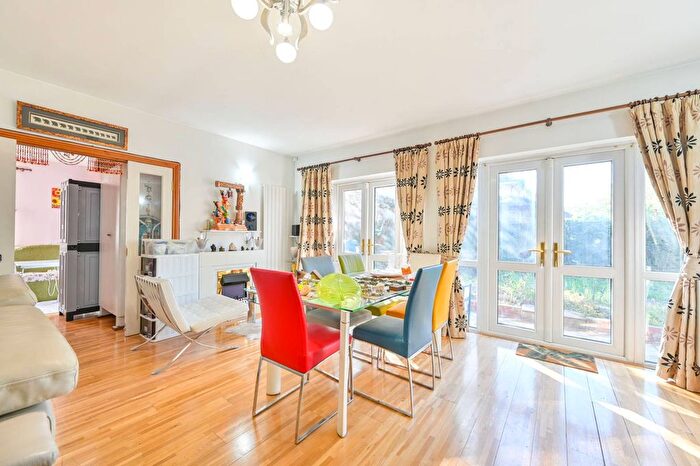 6 Bedroom Detached House To Rent In Beechcroft Gardens, Wembley Park, Wembley, HA9