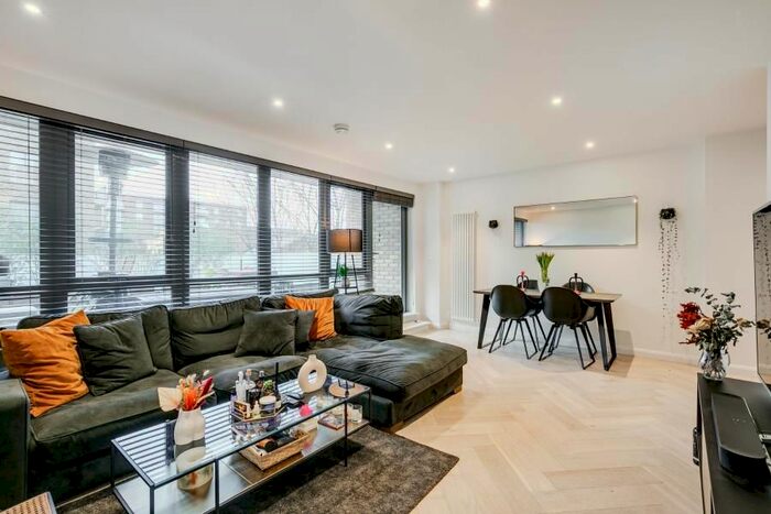 1 Bedroom Flat To Rent In Cross Lane, London, N8