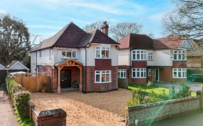 5 Bedroom Detached House For Sale In Offington Avenue, Worthing, BN14