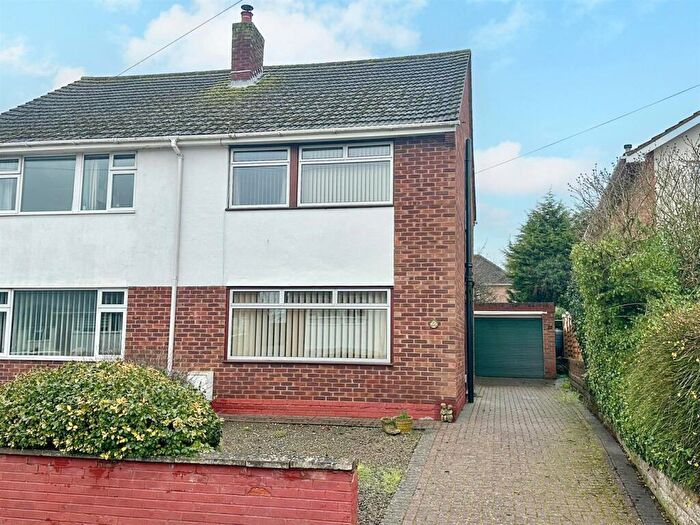 3 Bedroom Semi Detached House For Sale In Thompson Place, Hereford, HR4