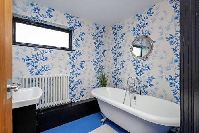 3 Bedroom Terraced House For Sale In Croxden Way, Eastbourne, BN22