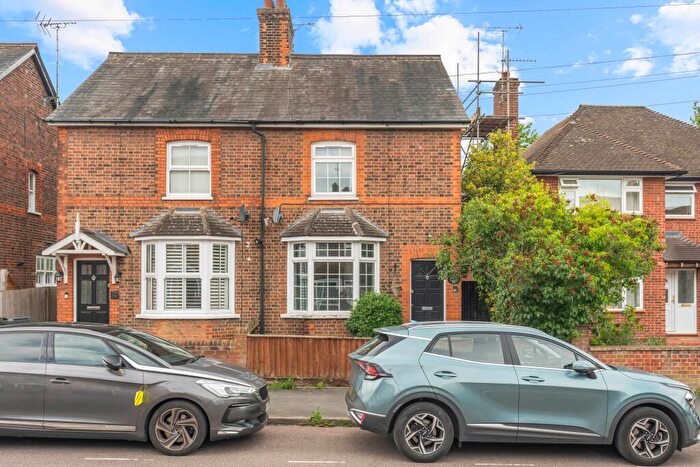 2 Bedroom Semi-Detached House For Sale In Pondcroft Road, Knebworth, SG3