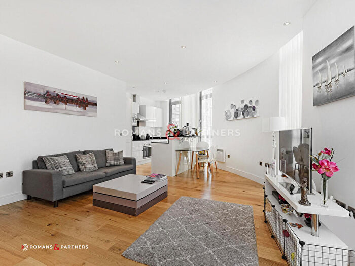 2 Bedroom Apartment For Sale In Signal House, Deptford Bridge, SE8