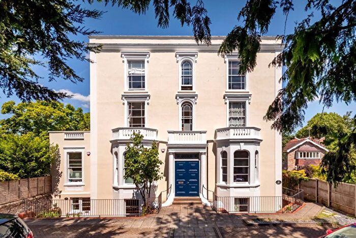 3 Bedroom Flat For Sale In Alma Road, Clifton, Bristol, BS8