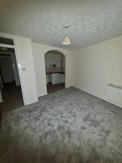 2 Bedroom Flat To Rent In Knighton Road, Plymouth, PL4
