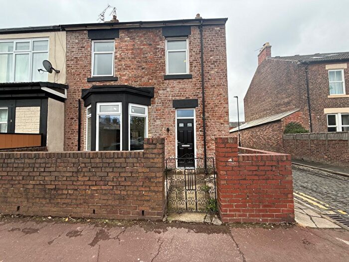 3 Bedroom End Terrace House To Rent In Regent Road, Newcastle Upon Tyne, NE3
