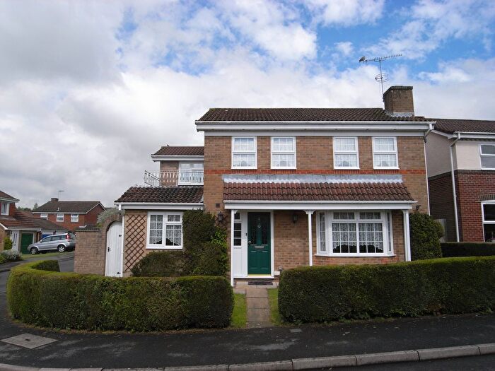 4 Bedroom Detached House To Rent In The Beeches, Fair Oak, SO50