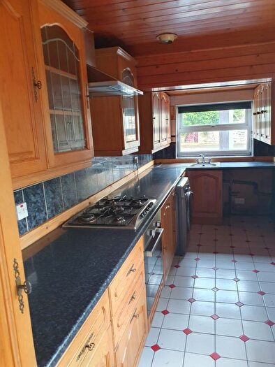 4 Bedroom Terraced House To Rent In Queen's Road, Keighley, BD21