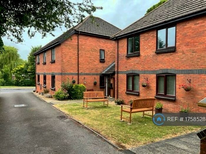 1 Bedroom Flat To Rent In Peel Court, Princes Risborough, HP27