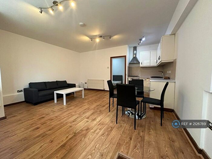 1 Bedroom Flat To Rent In Fortis Green, London, N2