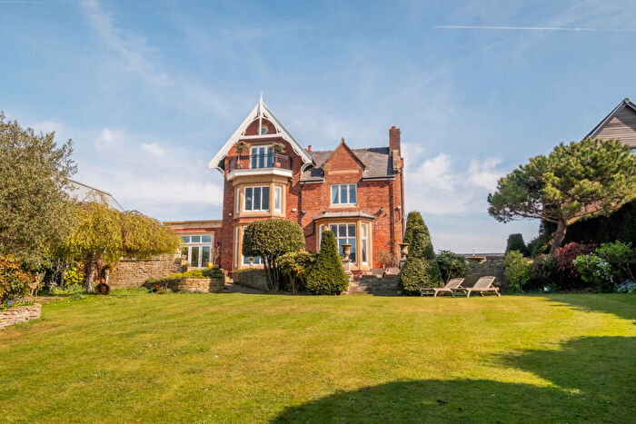 5 Bedroom Detached House For Sale In Clifton Drive, Lytham, FY8