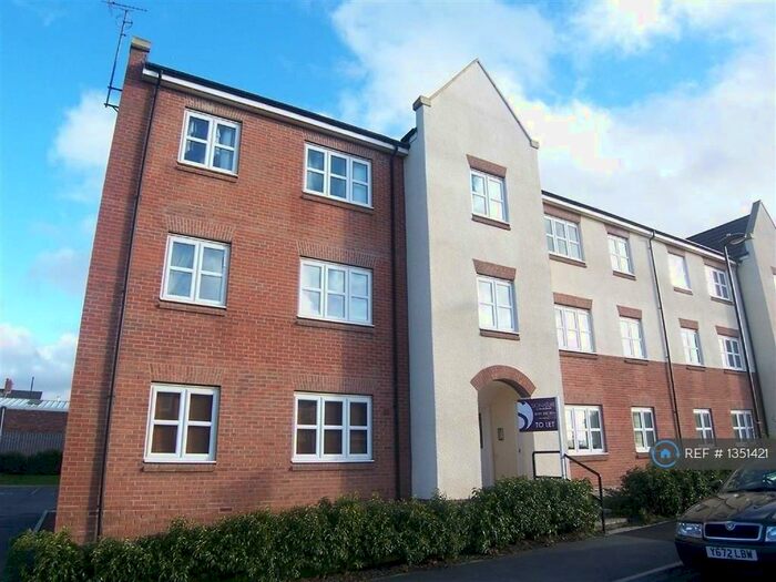 2 Bedroom Flat To Rent In Dukesfield, Shiremoor, Newcastle Upon Tyne, NE27