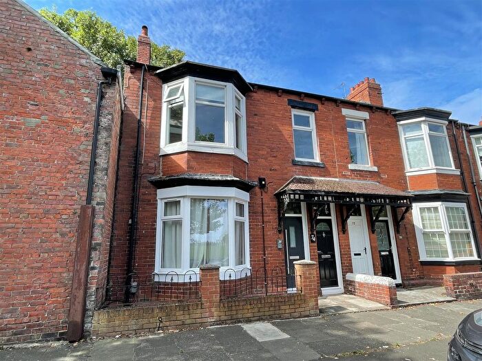 3 Bedroom Flat For Sale In St Marys Avenue, South Shields, NE34
