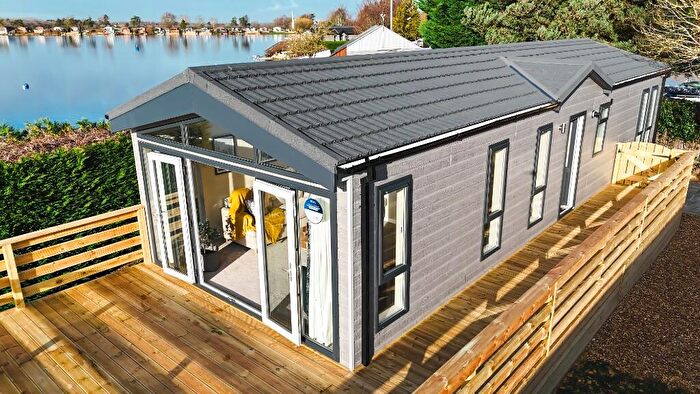 2 Bedroom Lodge For Sale In Tallington Lakes, PE9