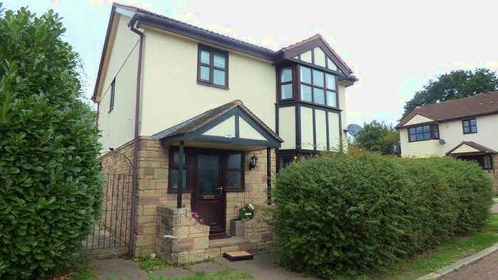 3 Bedroom Detached House To Rent In Ross Close, Pinhoe, Exeter, EX1