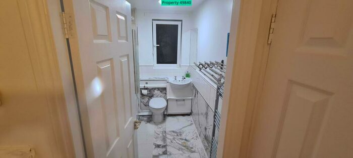 2 Bedroom Flat To Rent In Cadiz Street, Edinburgh, EH6