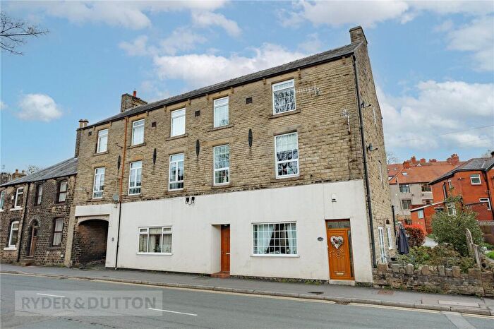 3 Bedroom Apartment For Sale In Chew Valley Road, Greenfield, Saddleworth, OL3