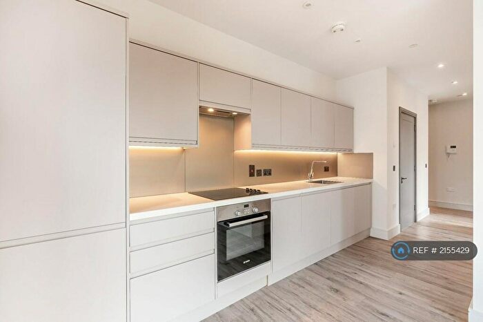 1 Bedroom Flat To Rent In Slough, Slough, SL1