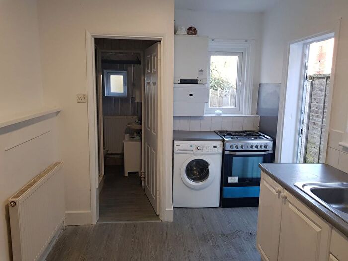 1 Bedroom Flat To Rent In Clacton On Sea, CO15
