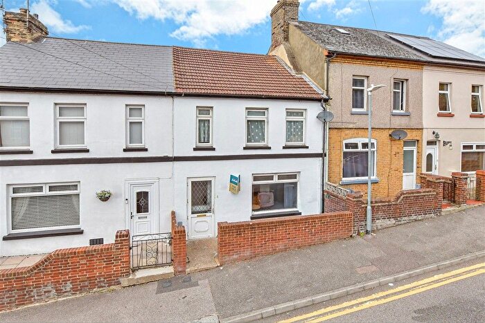 4 Bedroom Terraced House For Sale In Whitfield Avenue, Dover, Kent, CT16