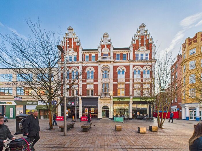 2 Bedroom Flat For Sale In King Albert Chambers, - Jameson Street, Hull, HU1