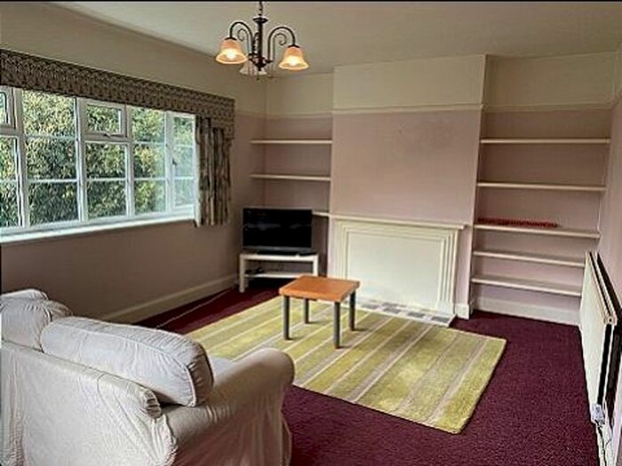 2 Bedroom Flat To Rent In Compton Road, Wolverhampton, WV3