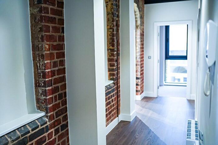 2 Bedroom Apartment To Rent In Charlotte Street, Birmingham, B3