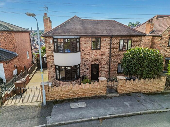 4 Bedroom Detached House For Sale In Imperial Avenue, Gedling, Nottingham, NG4