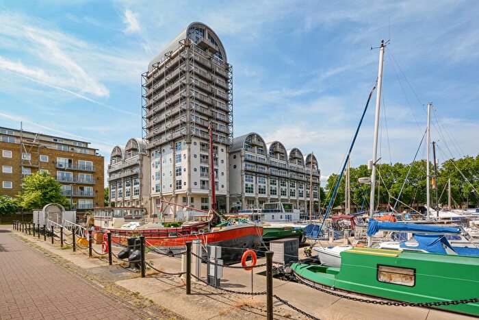 3 Bedroom Flat To Rent In Baltic Quay, London, SE16