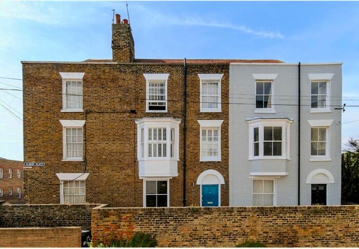 1 Bedroom Town House To Rent In Trinity Square, Margate, CT9