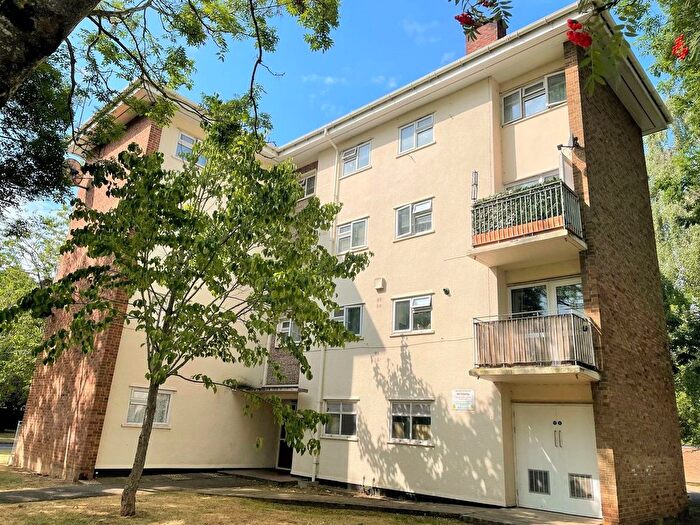 1 Bedroom Flat To Rent In Eastwick Road, Taunton, TA2