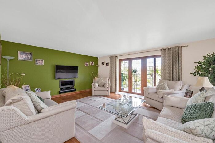 4 Bedroom Detached House For Sale In Weston Turville, HP22